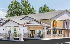 Super 8 By Wyndham Montrose